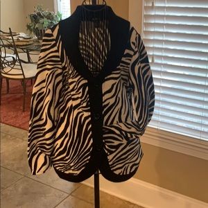 Authentic Clothes By Revue balk/wht zebra sweater